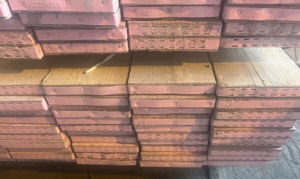 Reclaimed Scaffold Board 225mmx38mm @3.9m (13ft) - Image 2